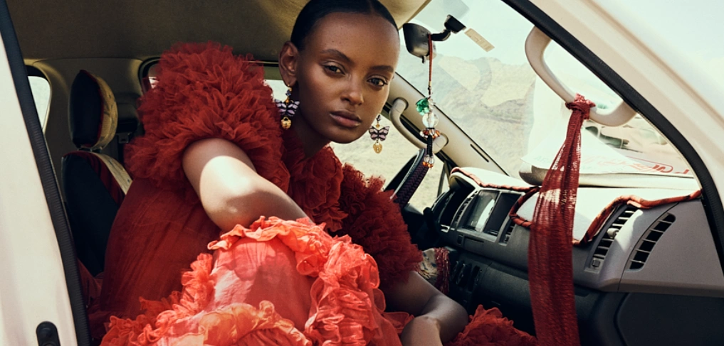 From Closet to Circular: Embrace Sustainable Fashion with Thrifting and Rentals.