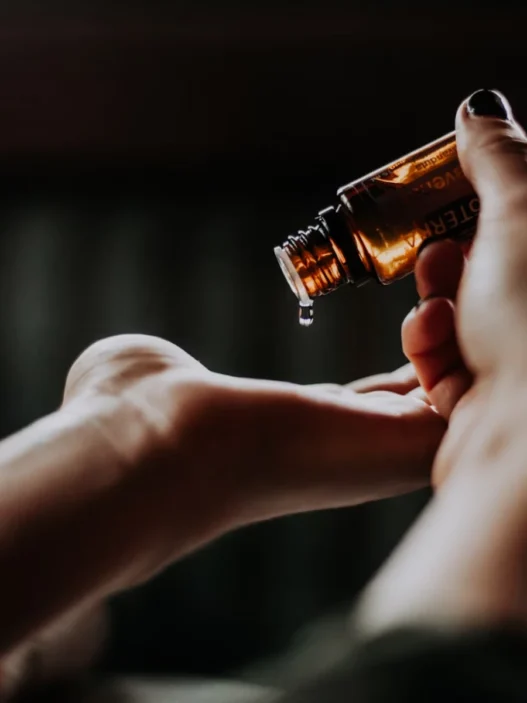 Oiling Vs. Dermarolling: Which Hair Growth Method is Right for You?